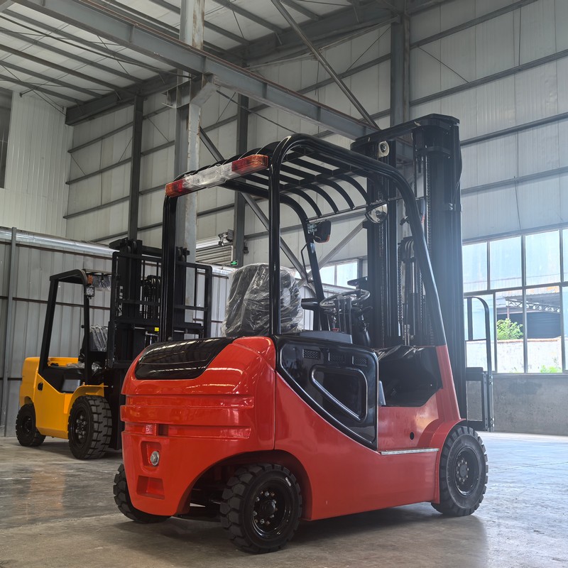 2 Ton Forklift