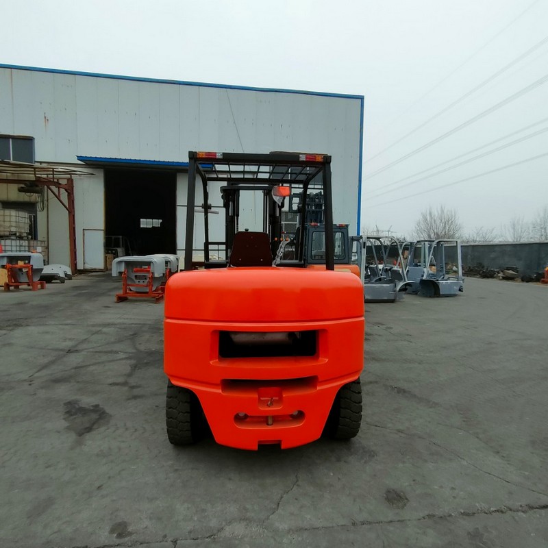 Small 5 Ton Diesel Forklift