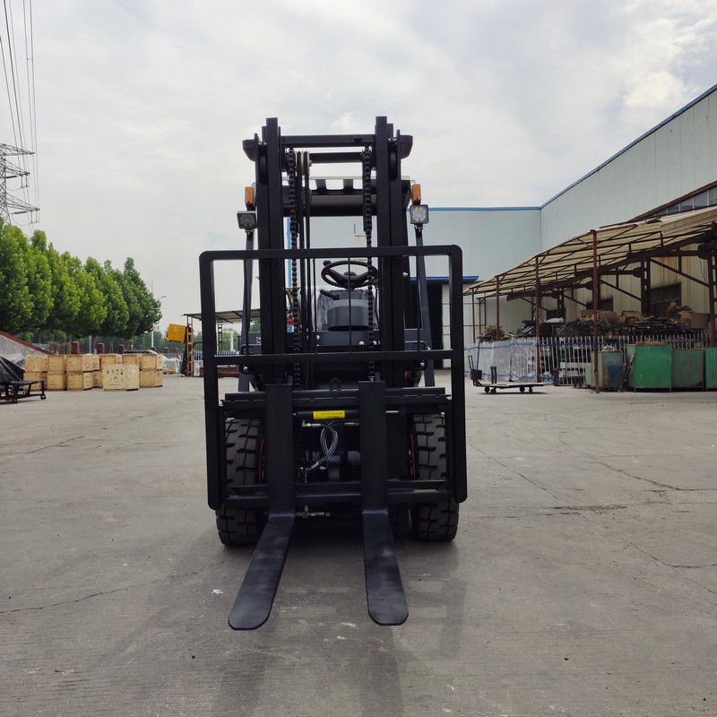 LPG Powered Forklift