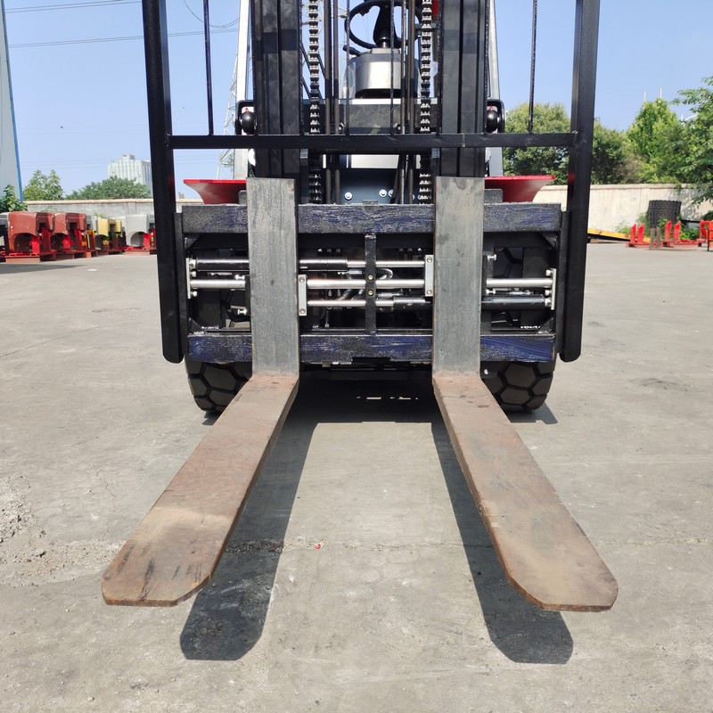 Forklift Adjustable Spread Fork