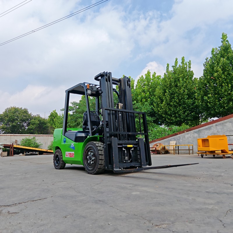 EV Forklift