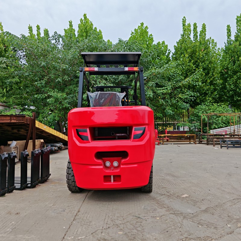 Low Mast Forklifts