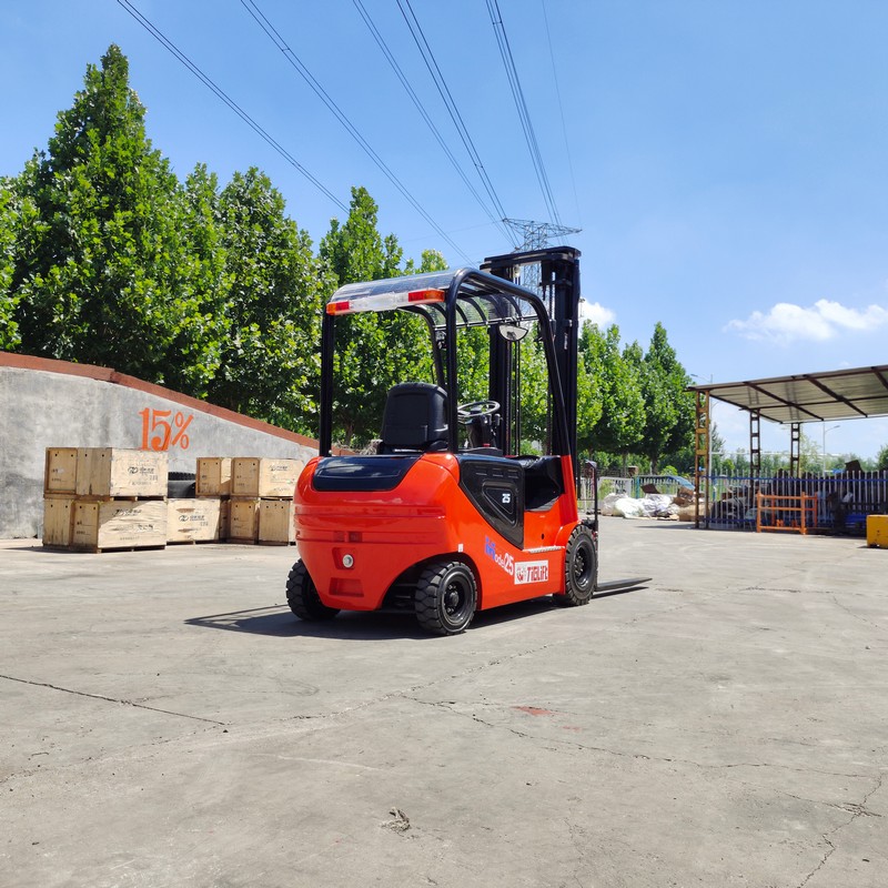electric warehouse forklift