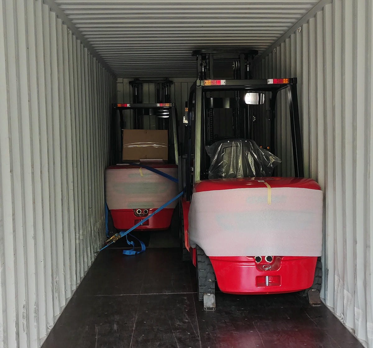 diesel forklift shipment photo