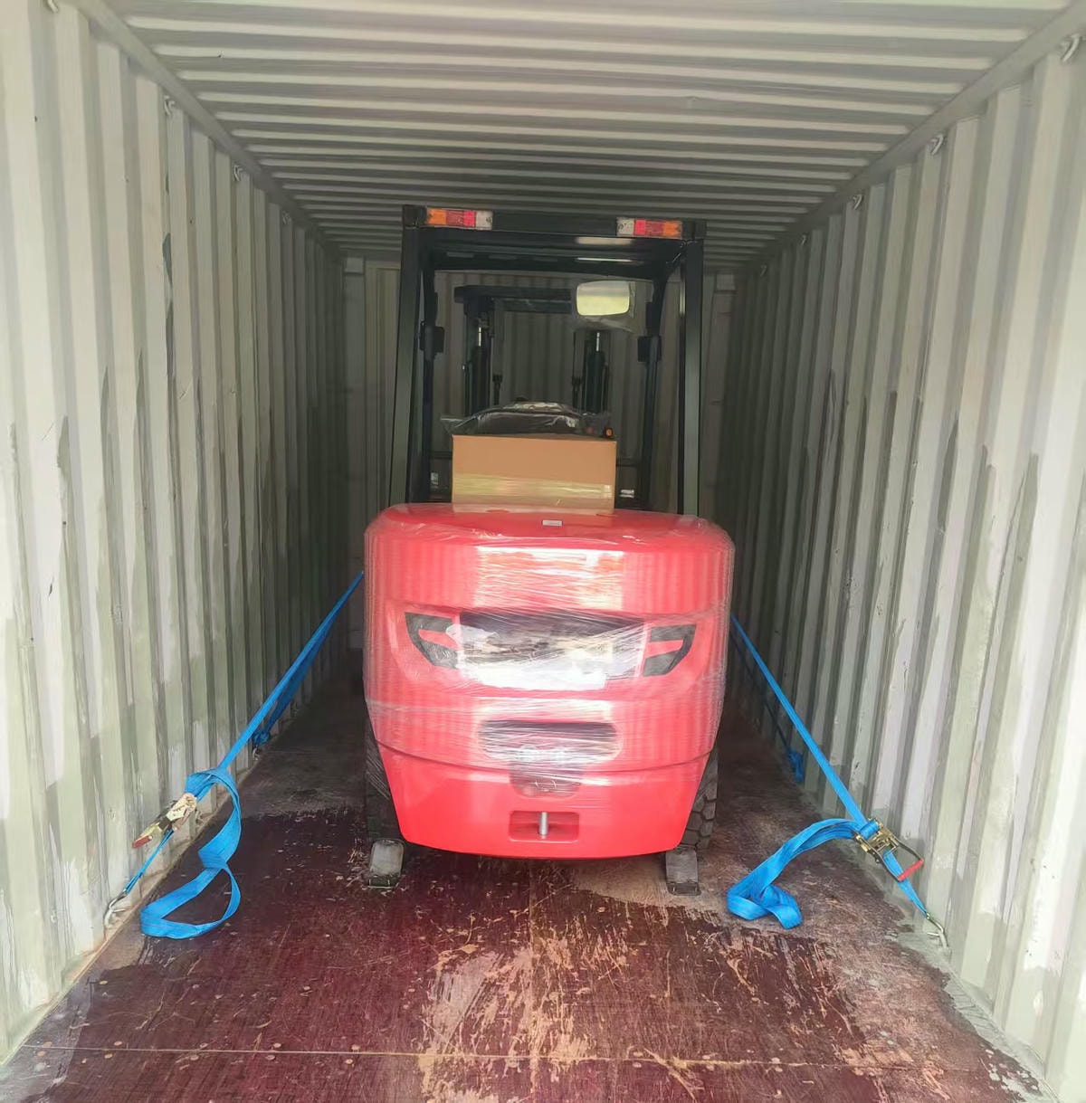 diesel forklift shipment photo