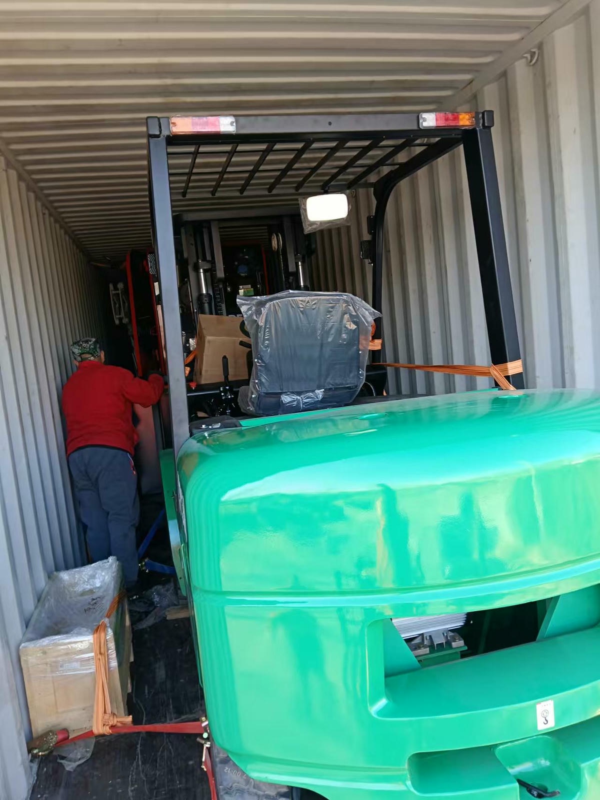 Electric Forklift Shipment Photo
