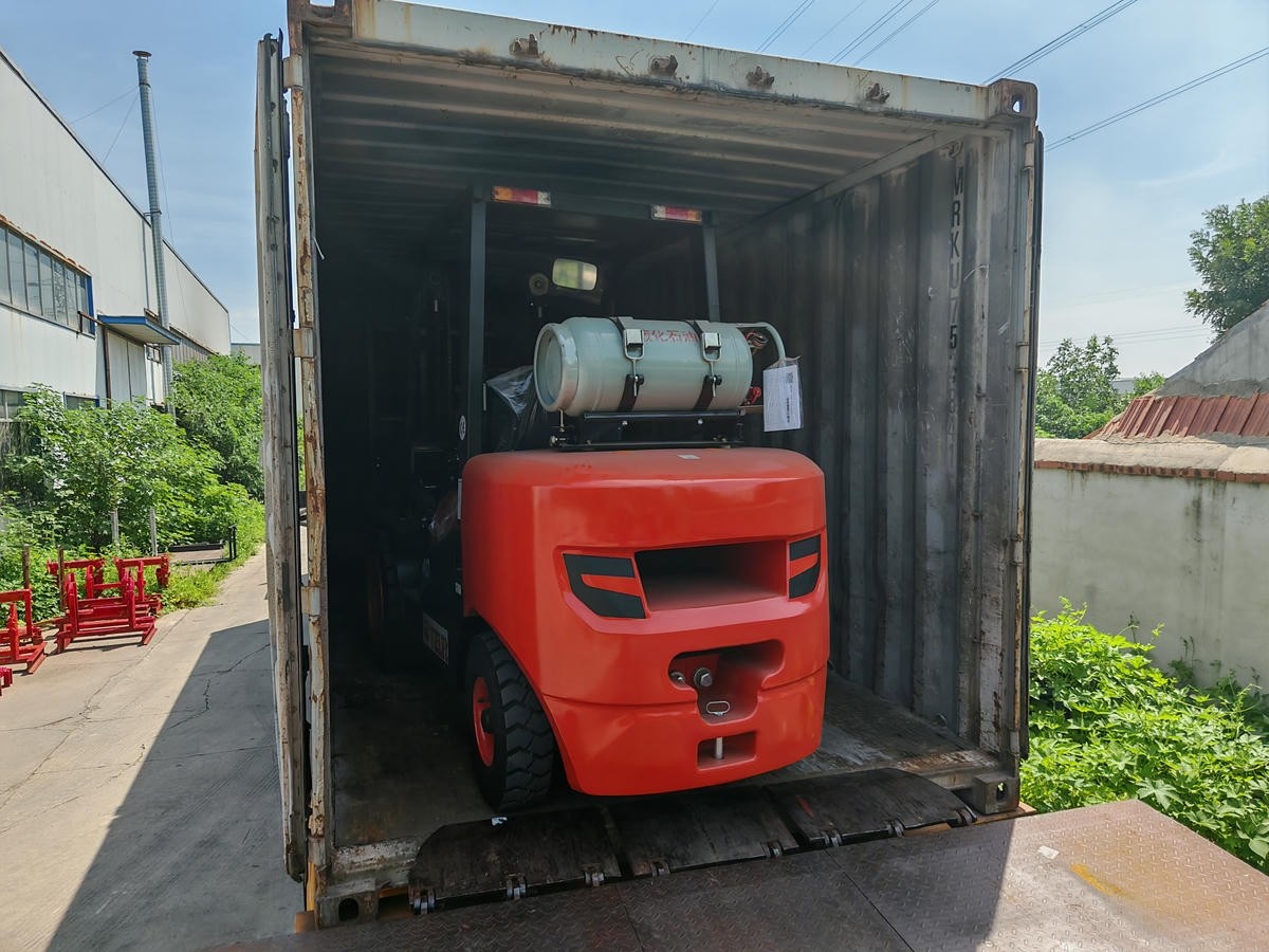 LPG Forklift Shipment Photo