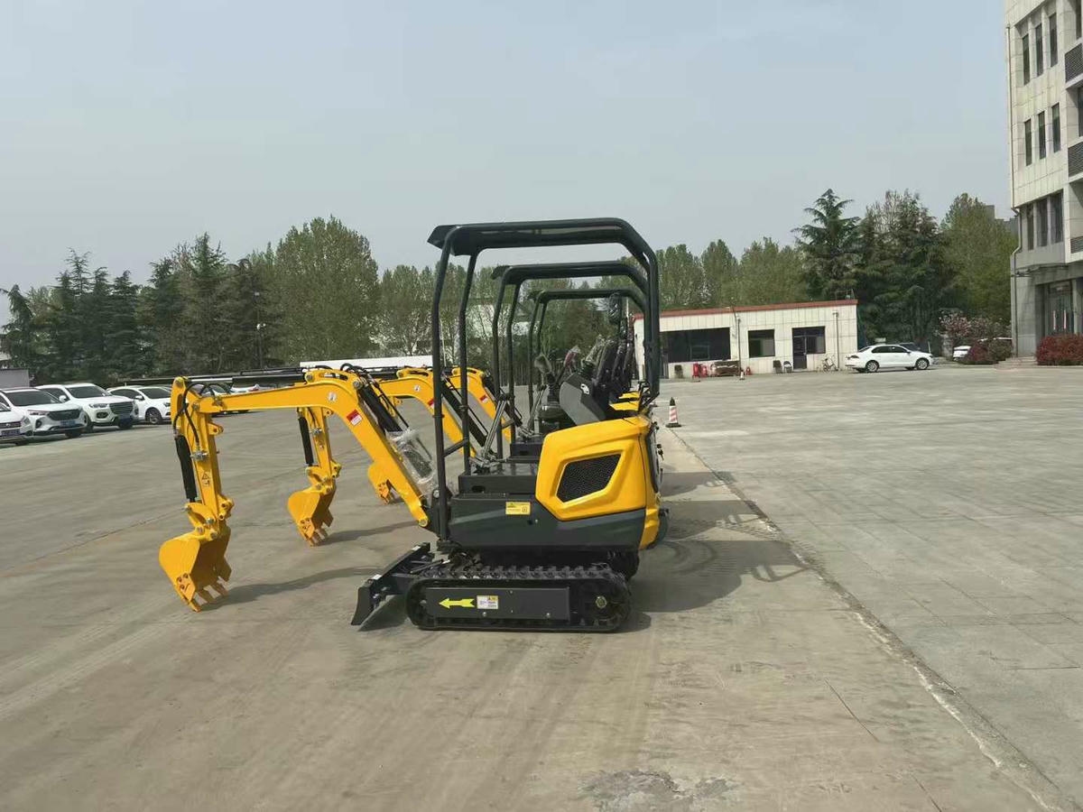 Indoor Construction Excavator