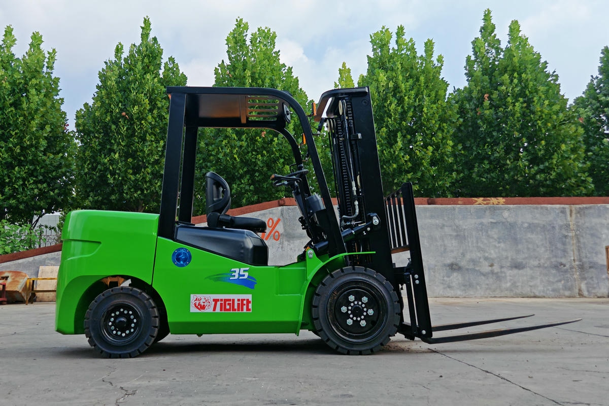 3.T EV Forklift