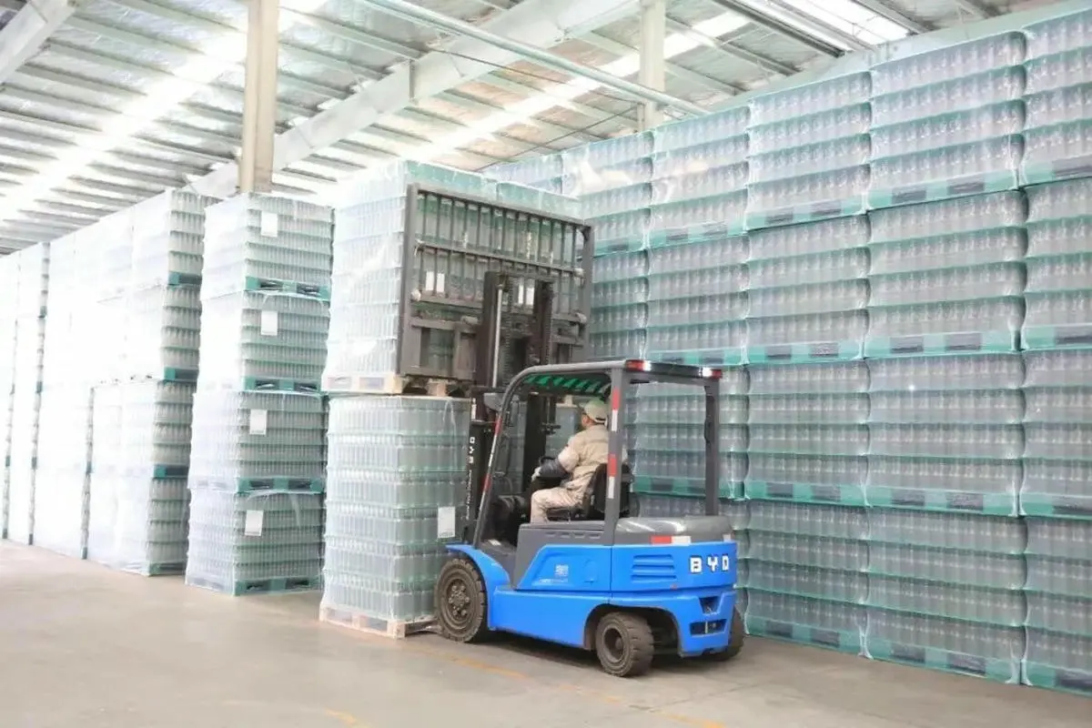 The Role of Forklifts in the Beverage Industry