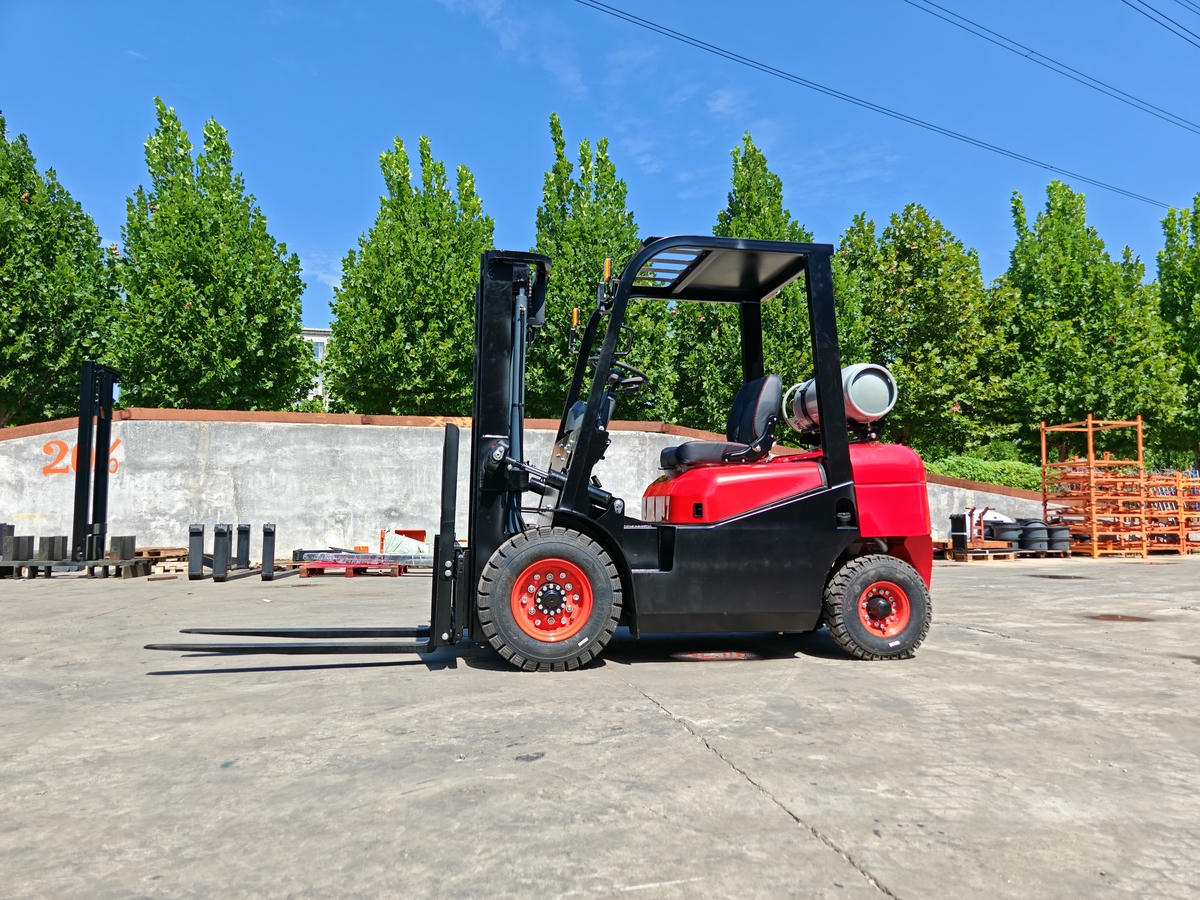 2 Ton LPG Forklift 2 Ton LPG Forklift