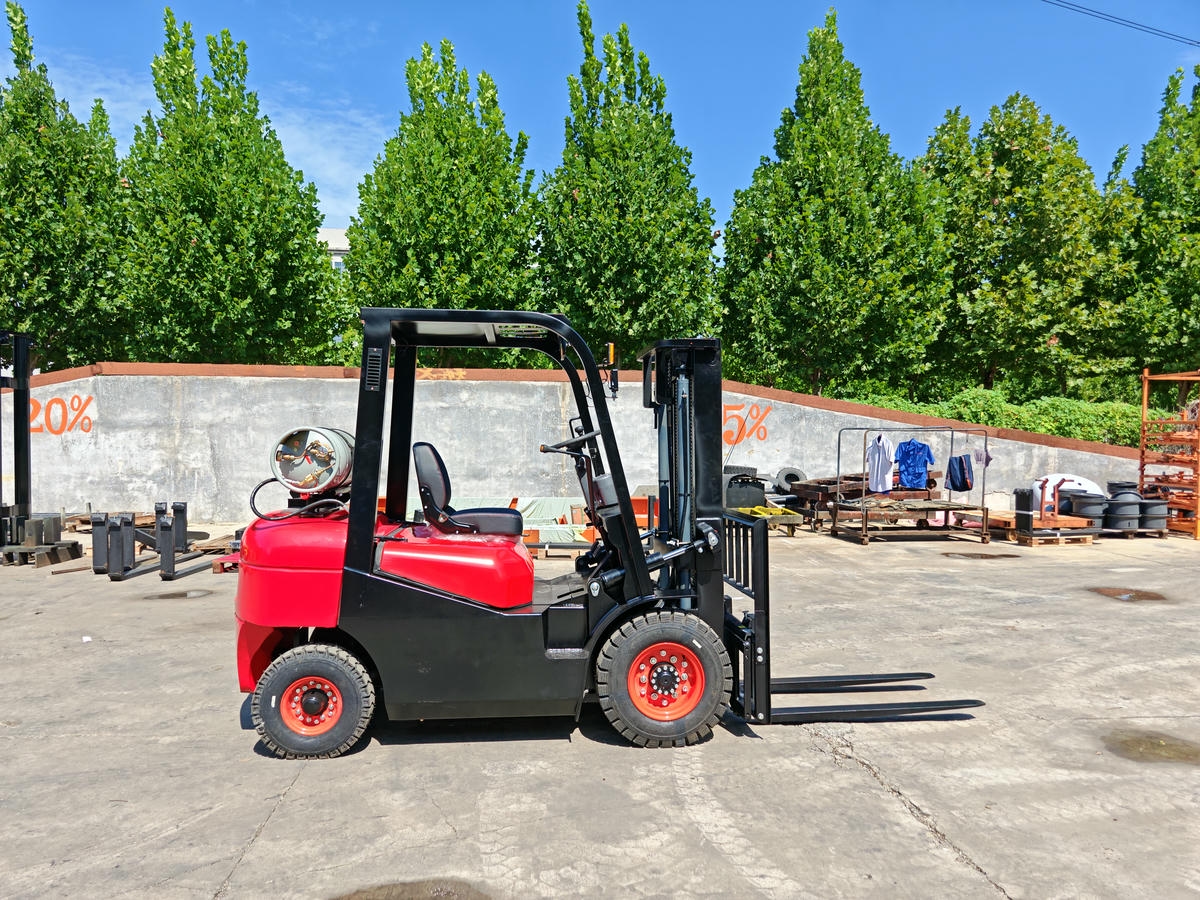 2 Ton LPG Forklift 2 Ton LPG Forklift